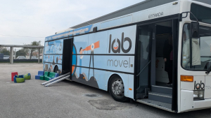 LABMÓVEL COMBATE INSUCESSO ESCOLAR ATRAVÉS DA INOVAÇÃO